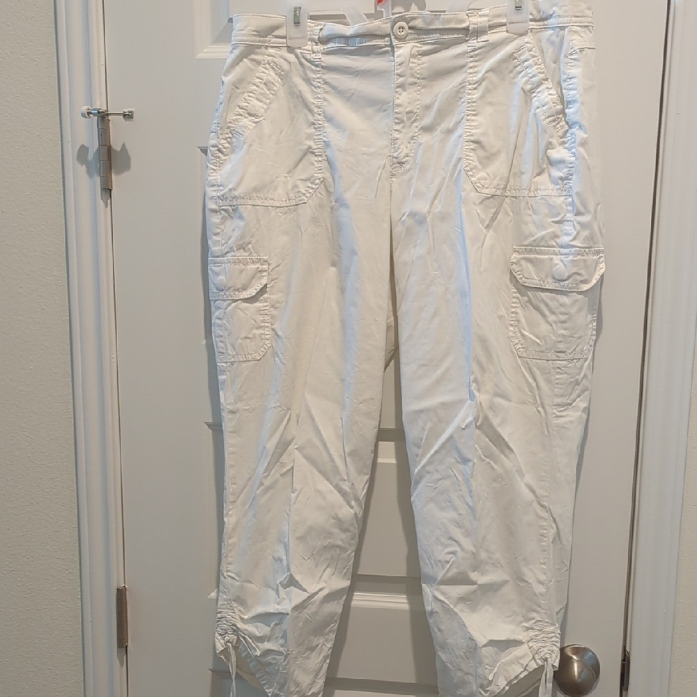 Gloria Vanderbilt White Capris Lightweight Cotton